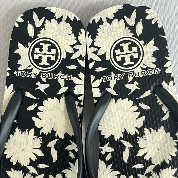 Tory Burch Black and White Floral Sandals - Picture 8 of 13